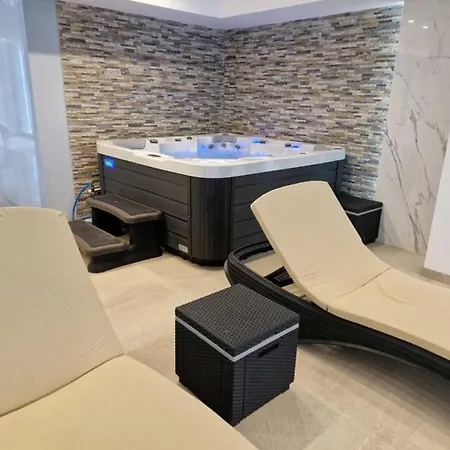 President Kop Milica 아파트